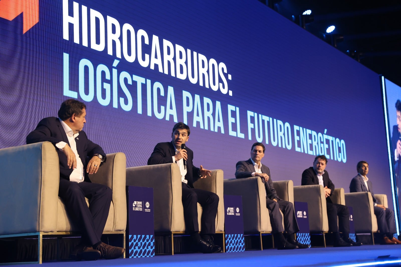 La combinación de mayores volúmenes y grandes distancias convierte al transporte en un componente central de la competitividad de las nuevas exportaciones (Foto: CFI)