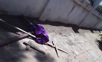 Cruces y túnicas de los