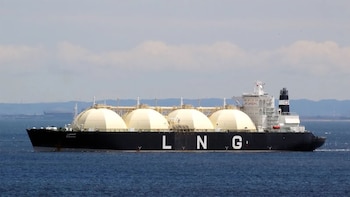 Por primera vez desde que empezó la guerra, un buque cisterna cargado con gas natural licuado abandonó el Golfo Pérsico