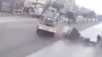 Choque entre camioneta y mototaxi