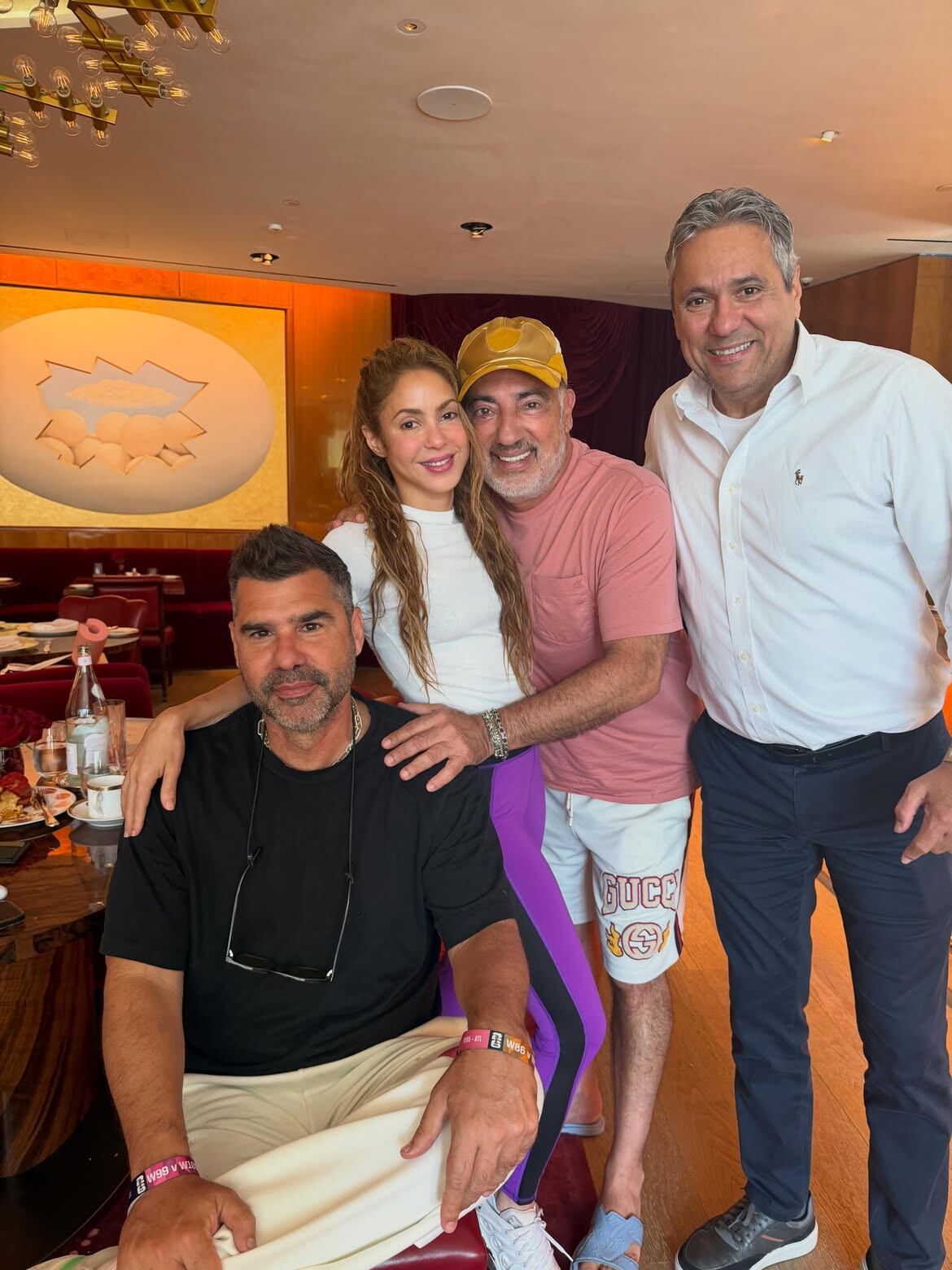 Shakira y Antonio de la Rúa aparecen juntos tras 16 años de su separación, durante una reunión en la que también estuvo presente Tonino Mebarak - crédito @george_n_nader/ Instagram