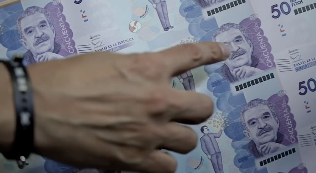 El salario mínimo legal en Colombia para 2026, sumando el auxilio de transporte, alcanza los $2.000.000 COP mensuales - crédito Imagen Ilustrativa Infobae - Midjourney