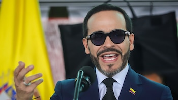 Abelardo de La Espriella no es el primer presidente que dona su estos fueron los otros mandatarios colombianos que hicieron lo mismo