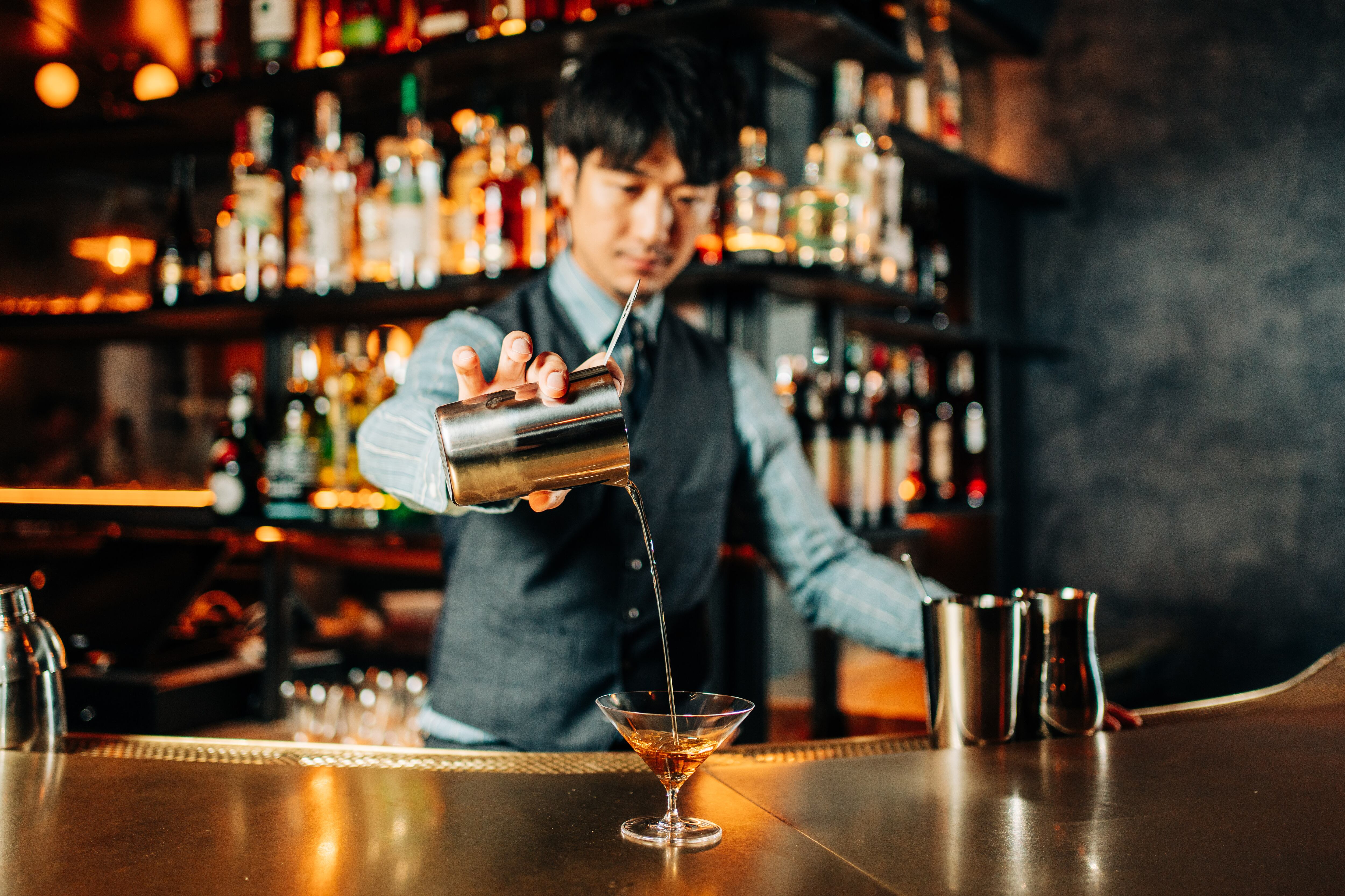 Preparación de un cocktail en Devil