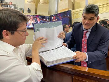 El senador aseguró que radicó,