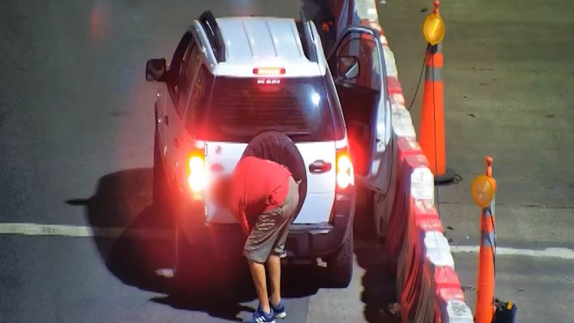 Dentro de las faltas consideradas graves también aparece la maniobra de tapar o adulterar la chapa patente para evitar los controles. Esa conducta pasó a castigarse con $ 949.990, equivalente a 1.000 unidades fijas