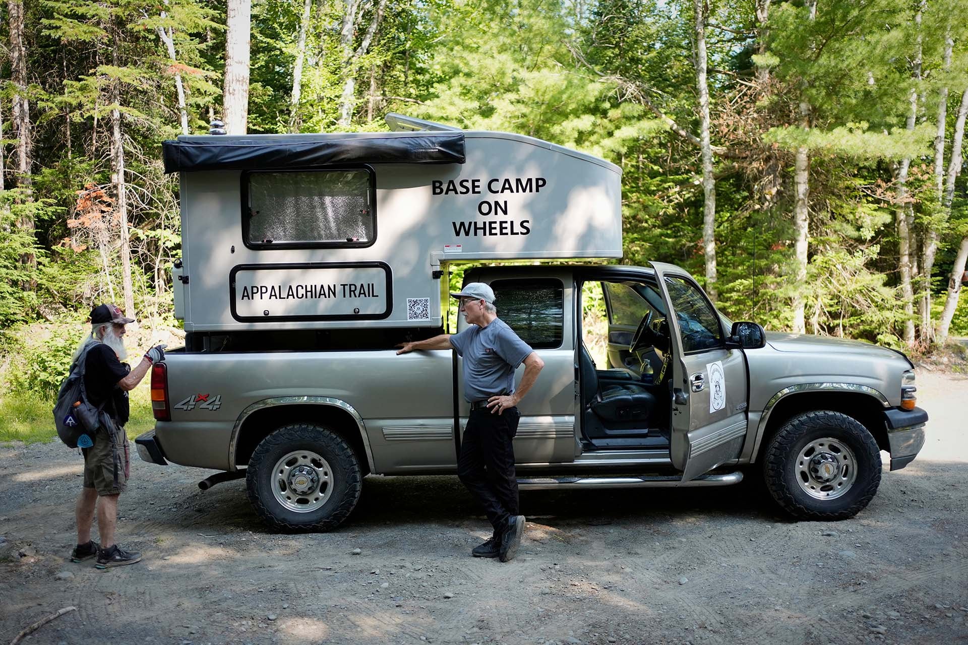 La Appalachian Trail Conservancy considera completa una caminata del Sendero de los Apalaches cuando se recorren todos sus tramos dentro de un año, con pausas permitidas. (AP Photo/Robert F. Bukaty)