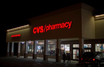 Grandes cadenas farmacéuticas como CVS,