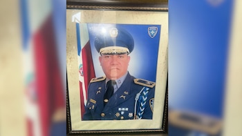 El teniente coronel retirado Carmelo Polanco, cuya muerte en el sector La Ciénaga ha consternado a la institución policial dominicana (Cortesía @cdn37).