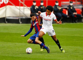 Pedri se retiró lesionado del