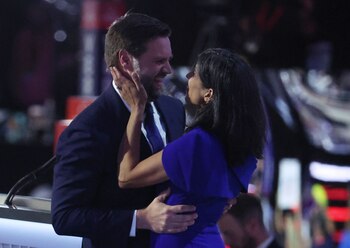 Usha Vance presentó a J.D.