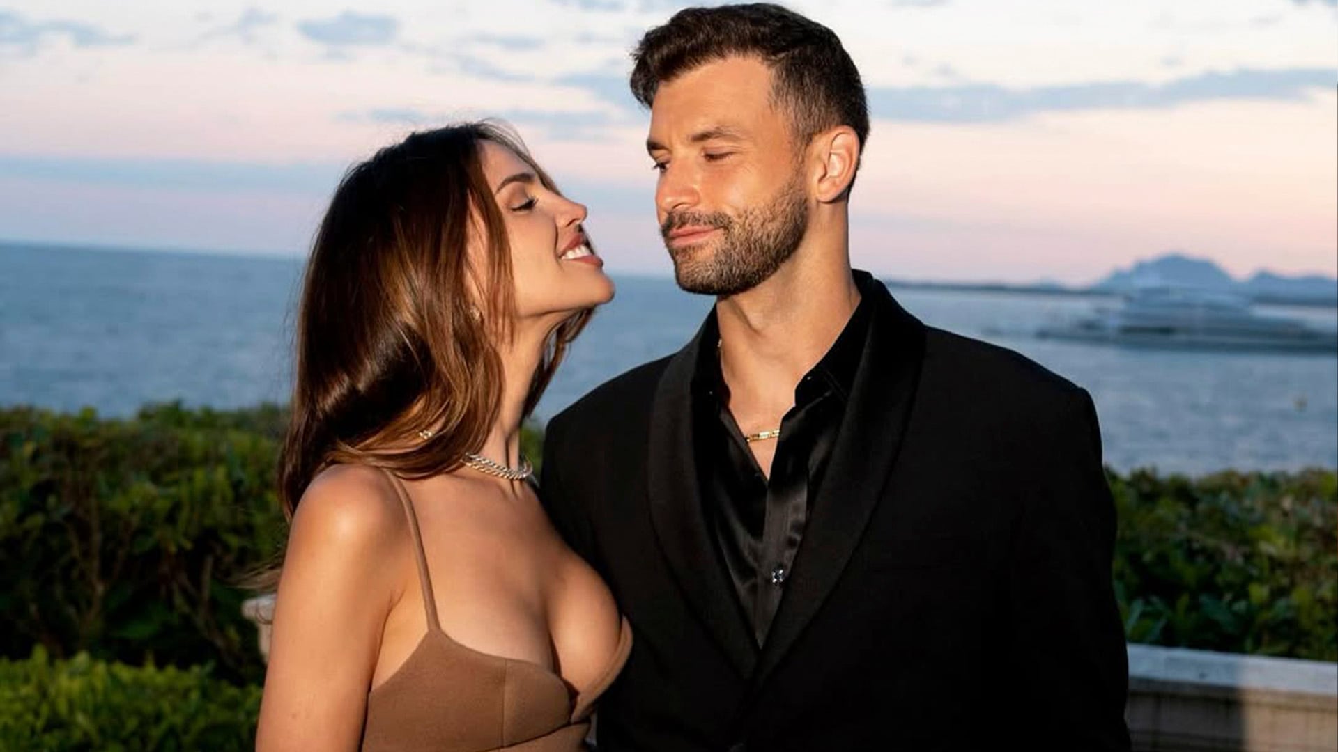 Eiza González y Grigor Dimitrov hicieron oficial su relación en Instagram el 17 de mayo de 2025, coincidiendo con el cumpleaños número 34 del tenista búlgaro.Créditos: Instagram/@eizagonzalez