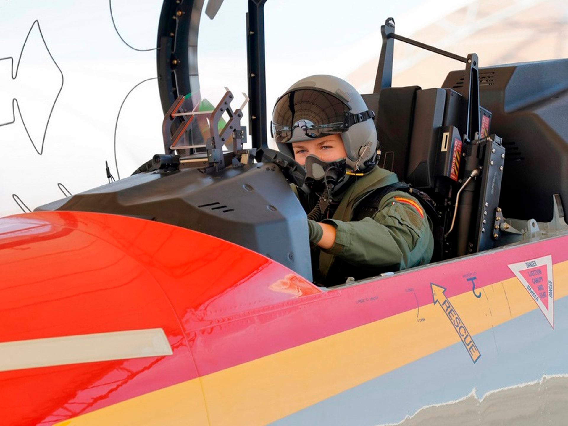 Primer vuelo en solitario de la princesa Leonor en la academia de San Javier. (Casa Real)