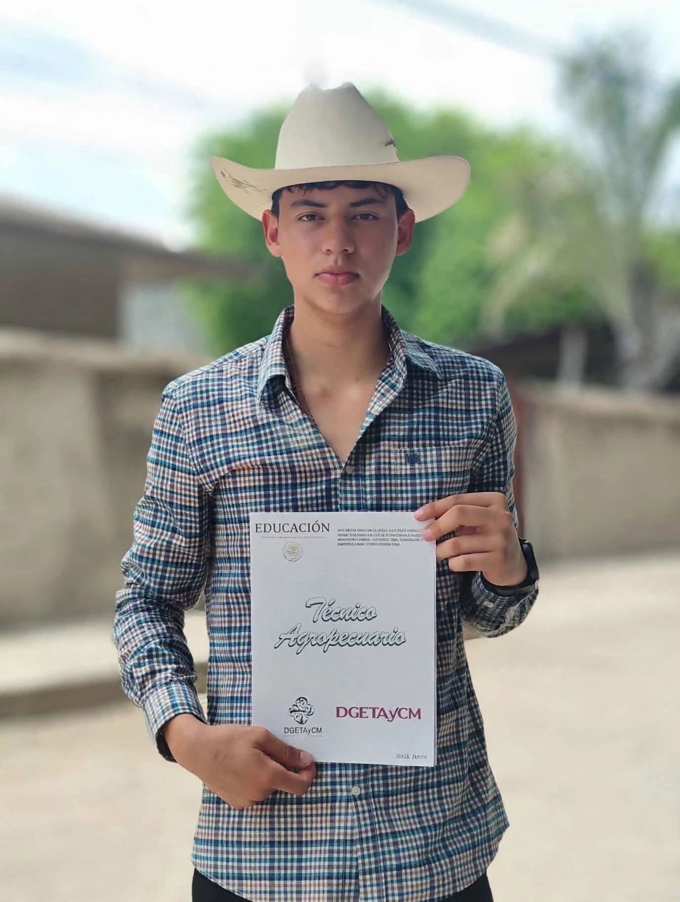 Ángel Tadeo Rubio Ortiz, de 18 años y estudiante de primer ingreso de la Universidad Autónoma de Tamaulipas (UAT) se dio de baja de la institución por bullying que recibió (especial)