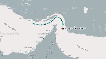 El buque con bandera de Malta que atraviesa el estrecho de Ormuz, el antecedente francés que lo logró y el caso español que espera en Dubái