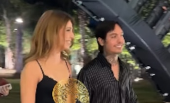 Natanael Cano llegando a la