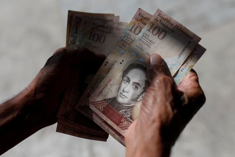 El complejo y controvertido rompecabezas de la deuda venezolana (REUTERS)