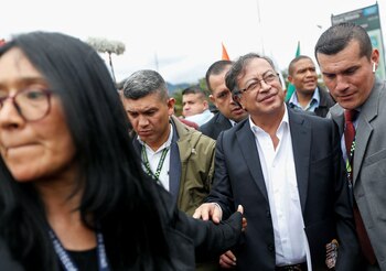 Gustavo Petro es el primer