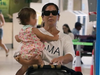 02/06/2026 Anabel Pantoja junto a su hija Alma a su llegada al aeropuerto
EUROPA ESPAÑA SOCIEDAD