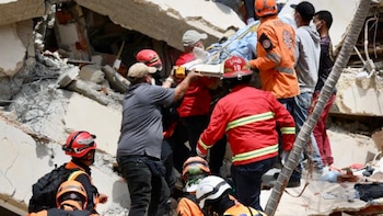 El Salvador mantiene el despliegue de rescate y asistencia tras los terremotos en Venezuela