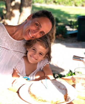 Graciela junto a su hija