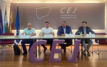 Moisés Calzada, Raúl Gil, Bartolomé González y Mario Azañon en la comparecencia sobre el transporte escolar.