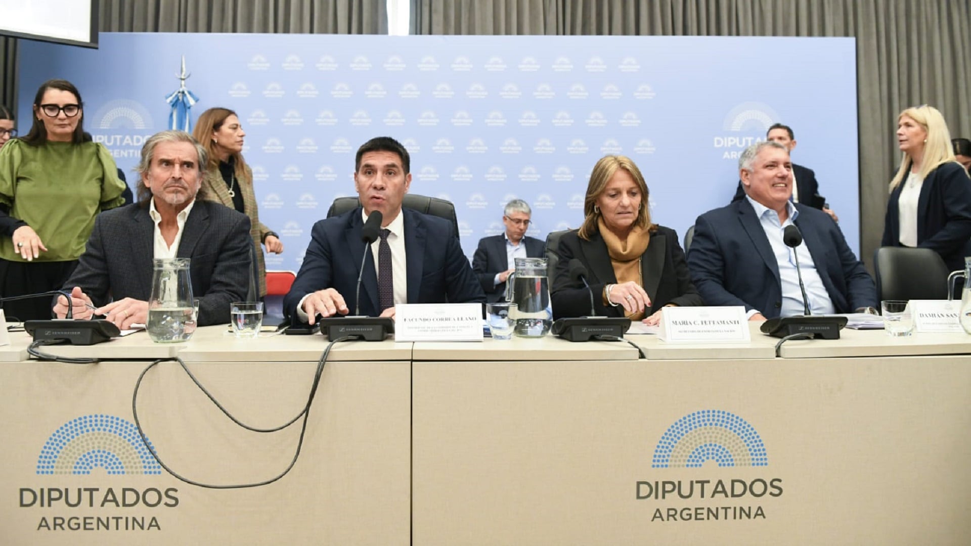 Debate en comisión de la reforma del régimen de Zonas Frías