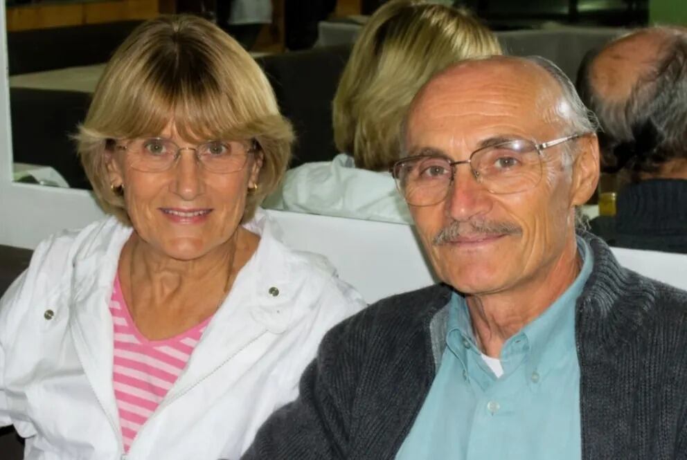 Enzo Londero, médico de Eldorado, y su esposa Olga María Rosch murieron en el acto tras el despiste del Toyota Corolla