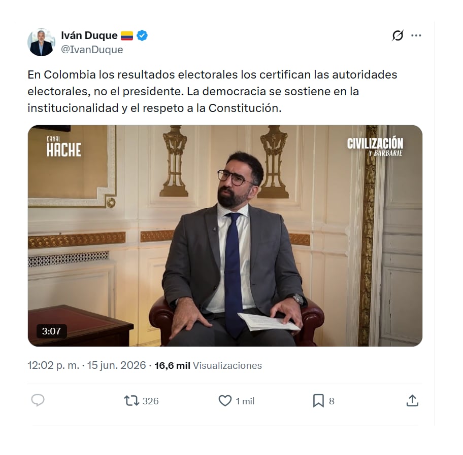 Con este mensaje, en el que compartió un diálogo con un medio digital, el expresidente Iván Duque salió en defensa de la democracia y las instituciones electorales - crédito @petrogustavo/X