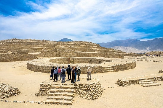 Caral, con sus impresionantes estructuras piramidales y su antigüedad, es un testimonio de la sofisticación de las civilizaciones precolombinas en América. (Costesía)