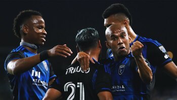 Miguel Trauco anotó el segundo