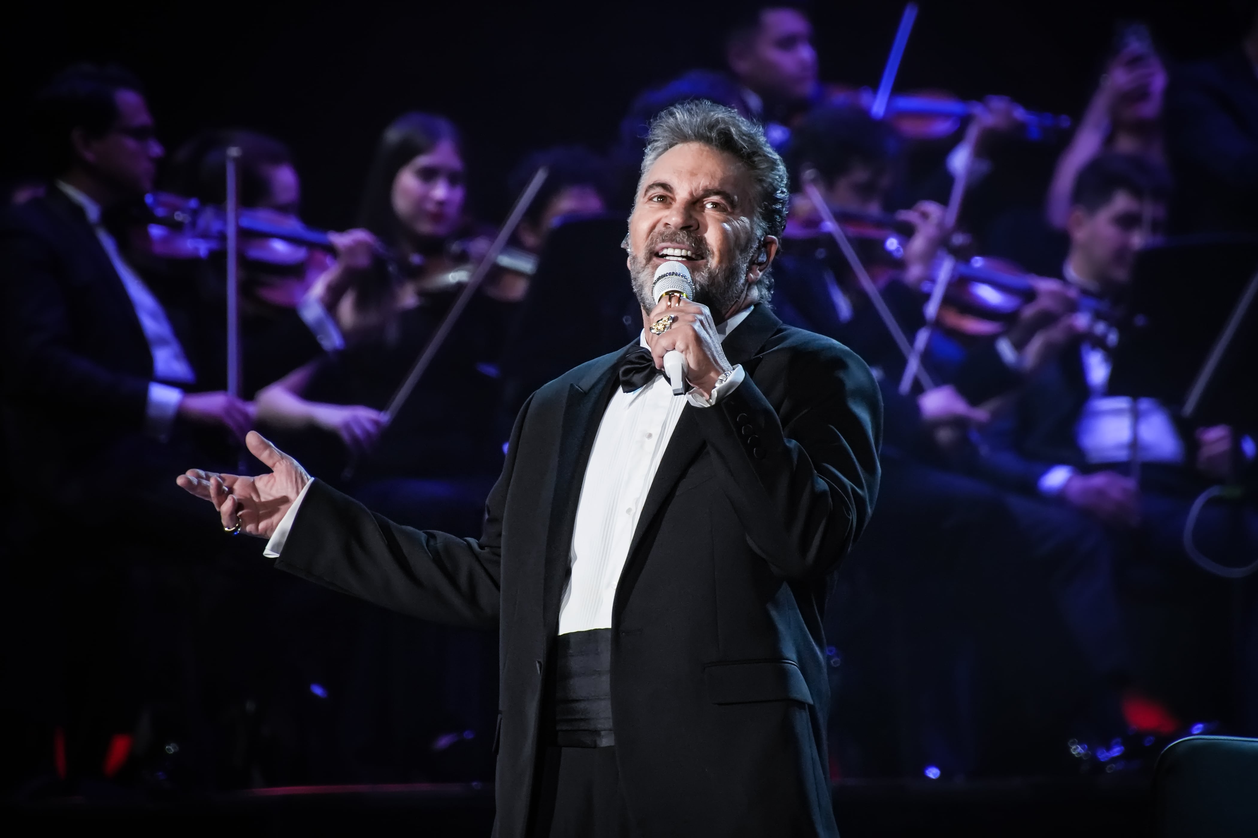 MIJARES SINFÓNICO.Invitados: Emmanuel y Yuri.