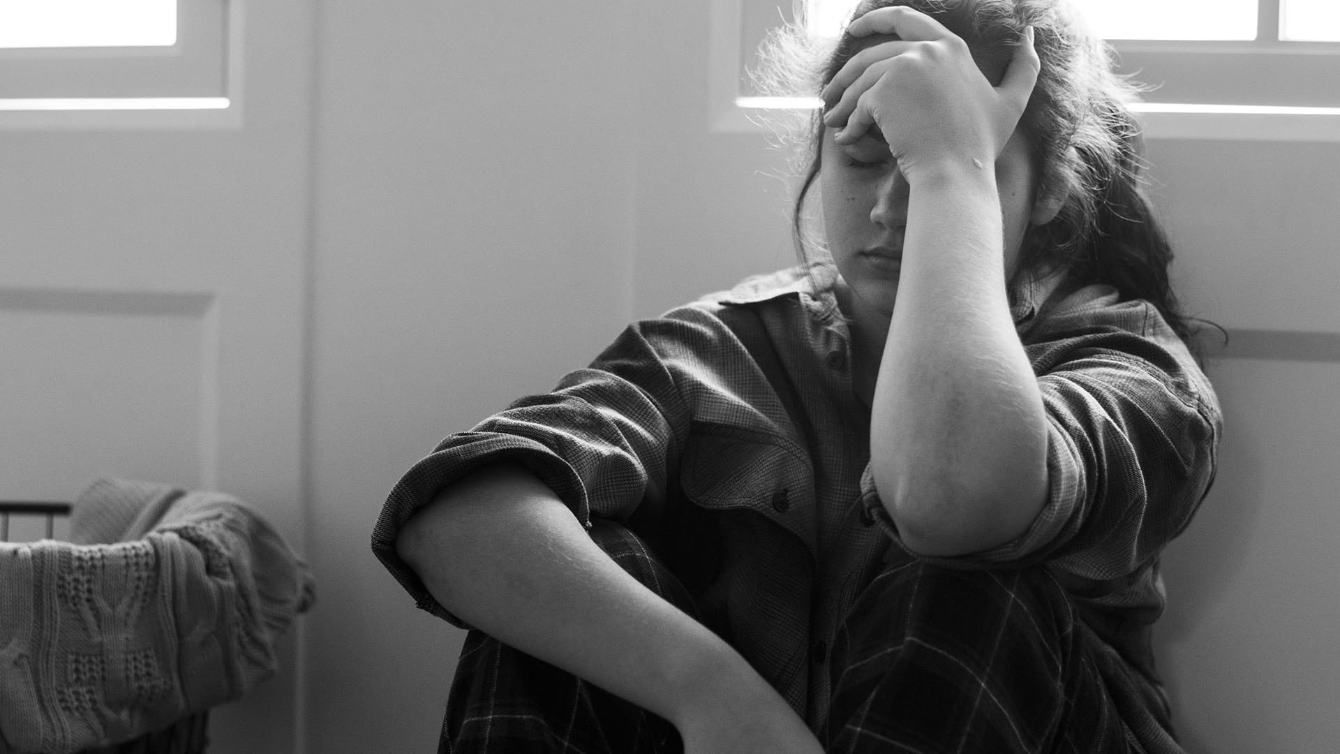 El Día Mundial para la Prevención del Suicidio puso el foco en un problema que ocupa el tercer lugar entre las causas de muerte de jóvenes y adolescentes. (Freepik)