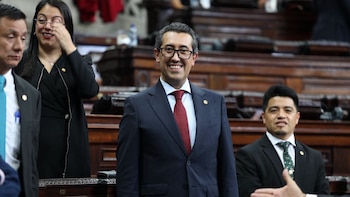 Tras el fallo judicial que frenó su llegada a la banca central Jonathan Menkos reasumirá la cartera de Finanzas en Guatemala