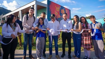 Colegio-universidad inaugurado por Gustavo Petro