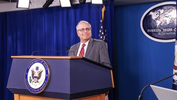 Frank Mora, embajador de Estados