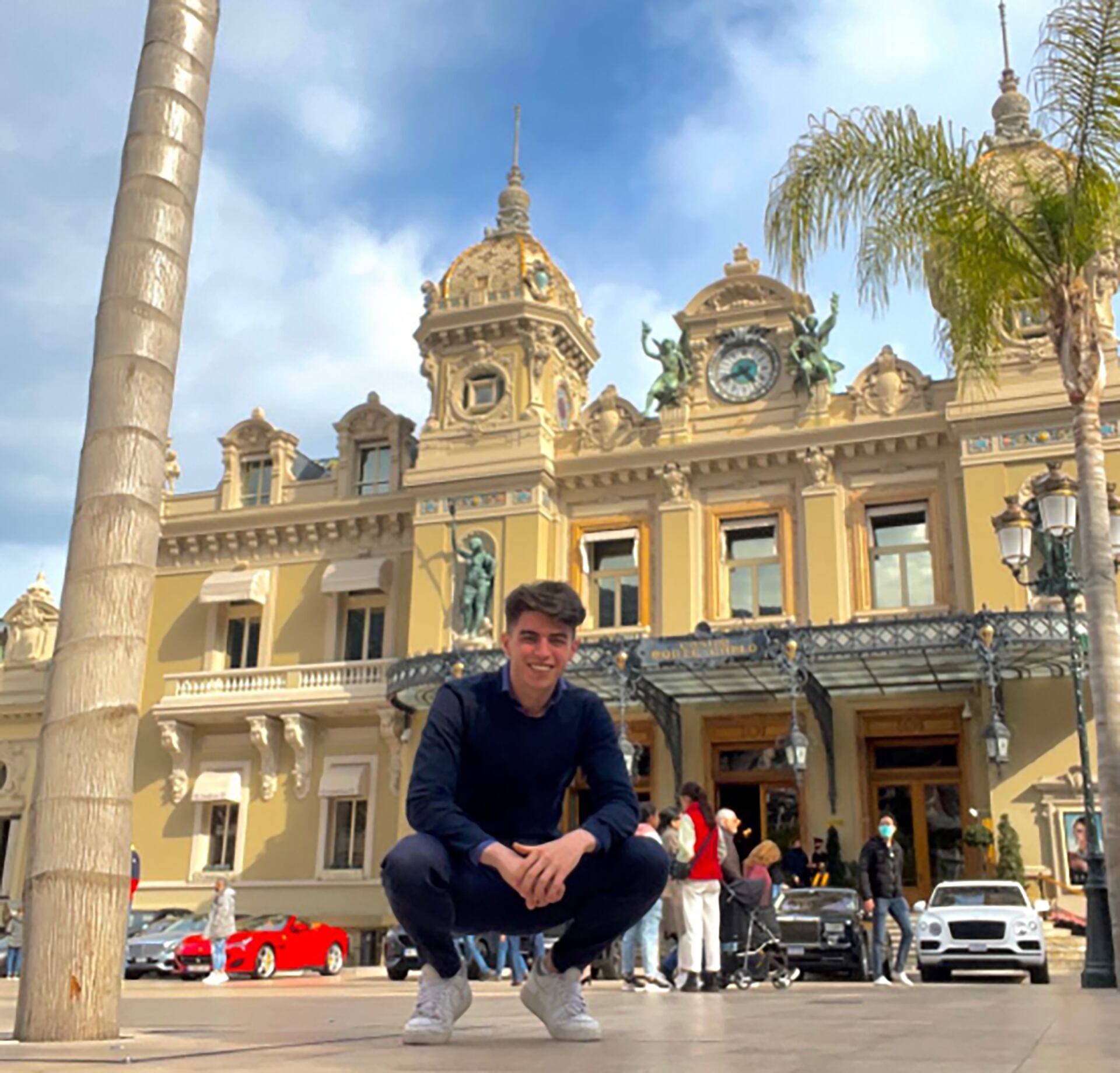 José Álvarez Torres en el corazón de la ciudad de Montecarlo