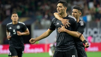 Raúl Jiménez tiene participaciones importantes