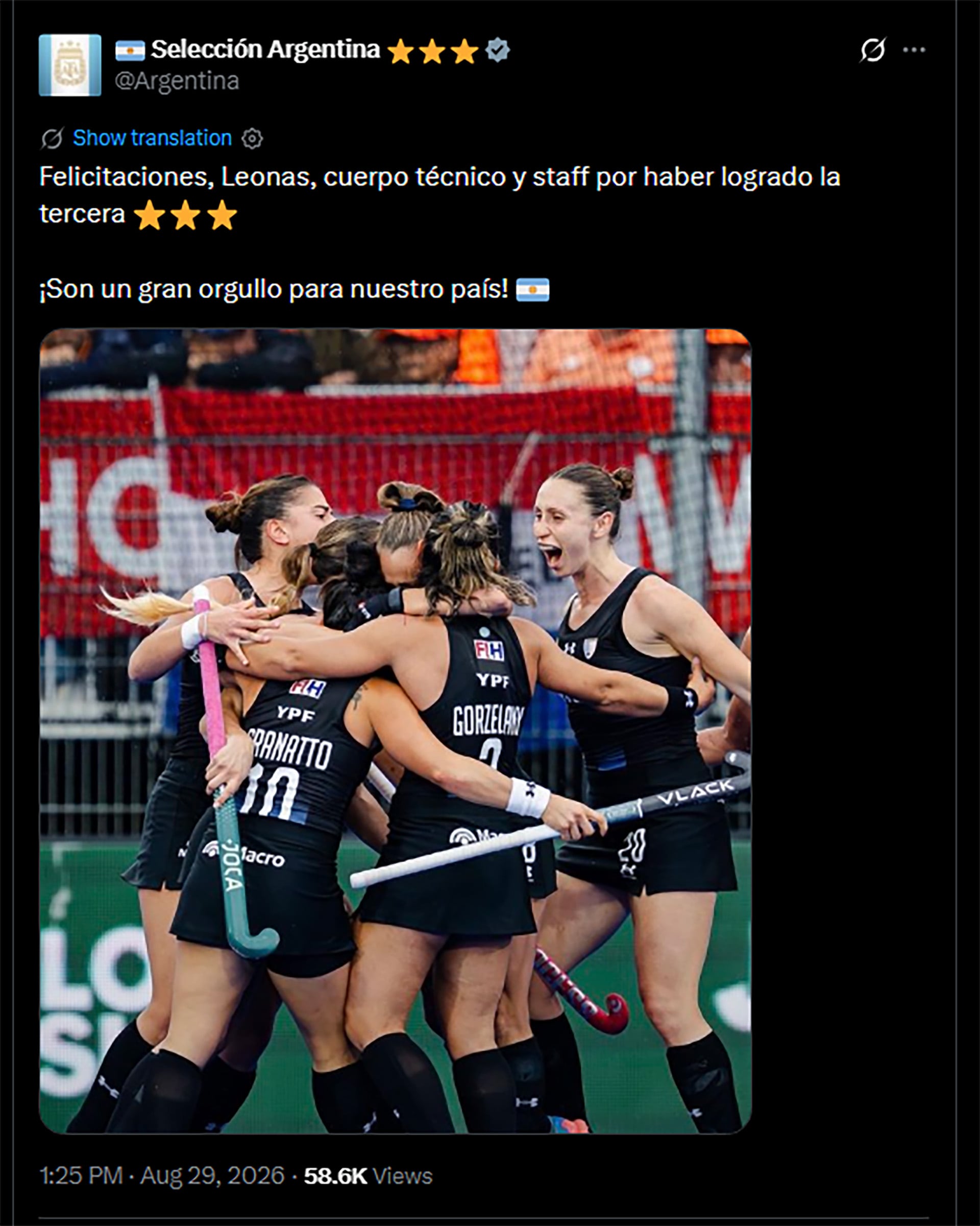La cuenta oficial de la Selección Argentina de fútbol felicitó a Las Leonas