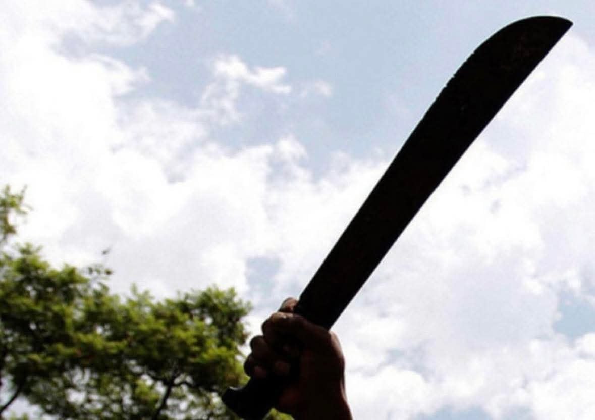 La docente Cenelia Vásquez permanece bajo observación médica en el Hospital San Félix de La Dorada tras sufrir graves heridas en rostro, manos y cuerpo - crédito Facebook