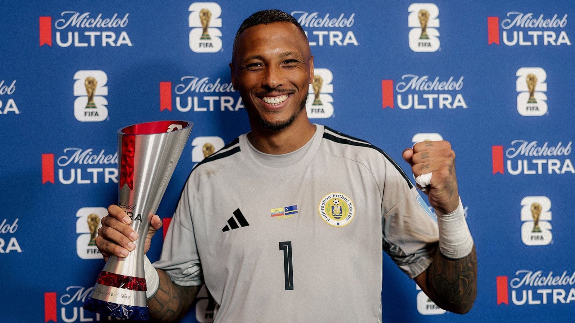 Eloy Room se llevó el premio a mejor jugador por su exhibición ante Ecuador (Crédito: FIFA)