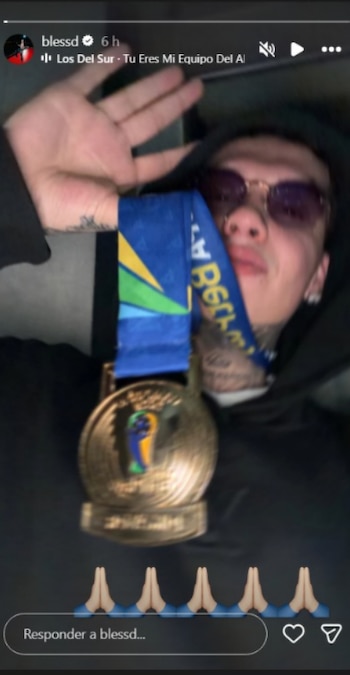 El cantante se quedó con