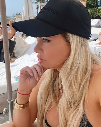 El look de Maglietti estaba