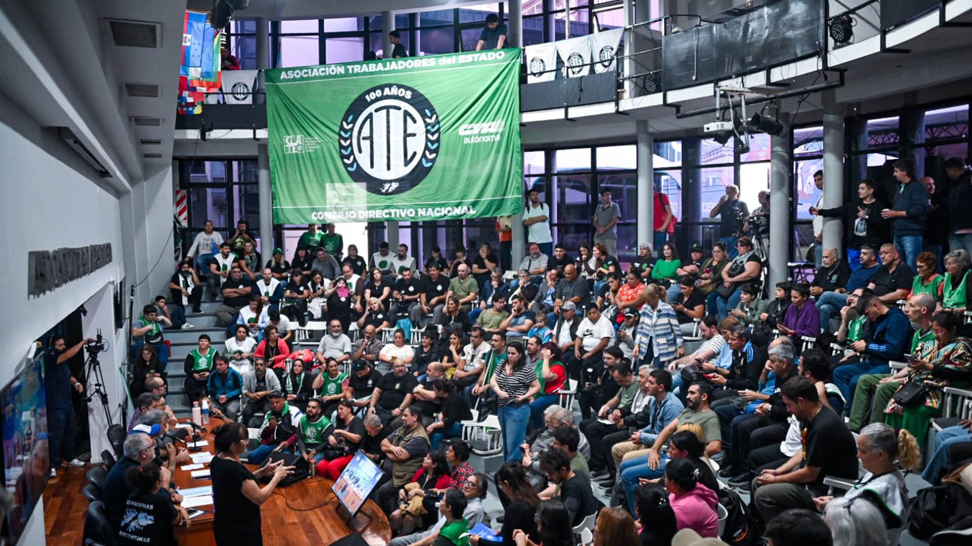 El plenario de ATE decidió protestas contra la reforma laboral del Gobierno