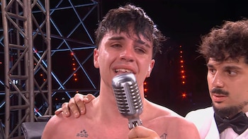 Entre lágrimas y ovación, Mernuel