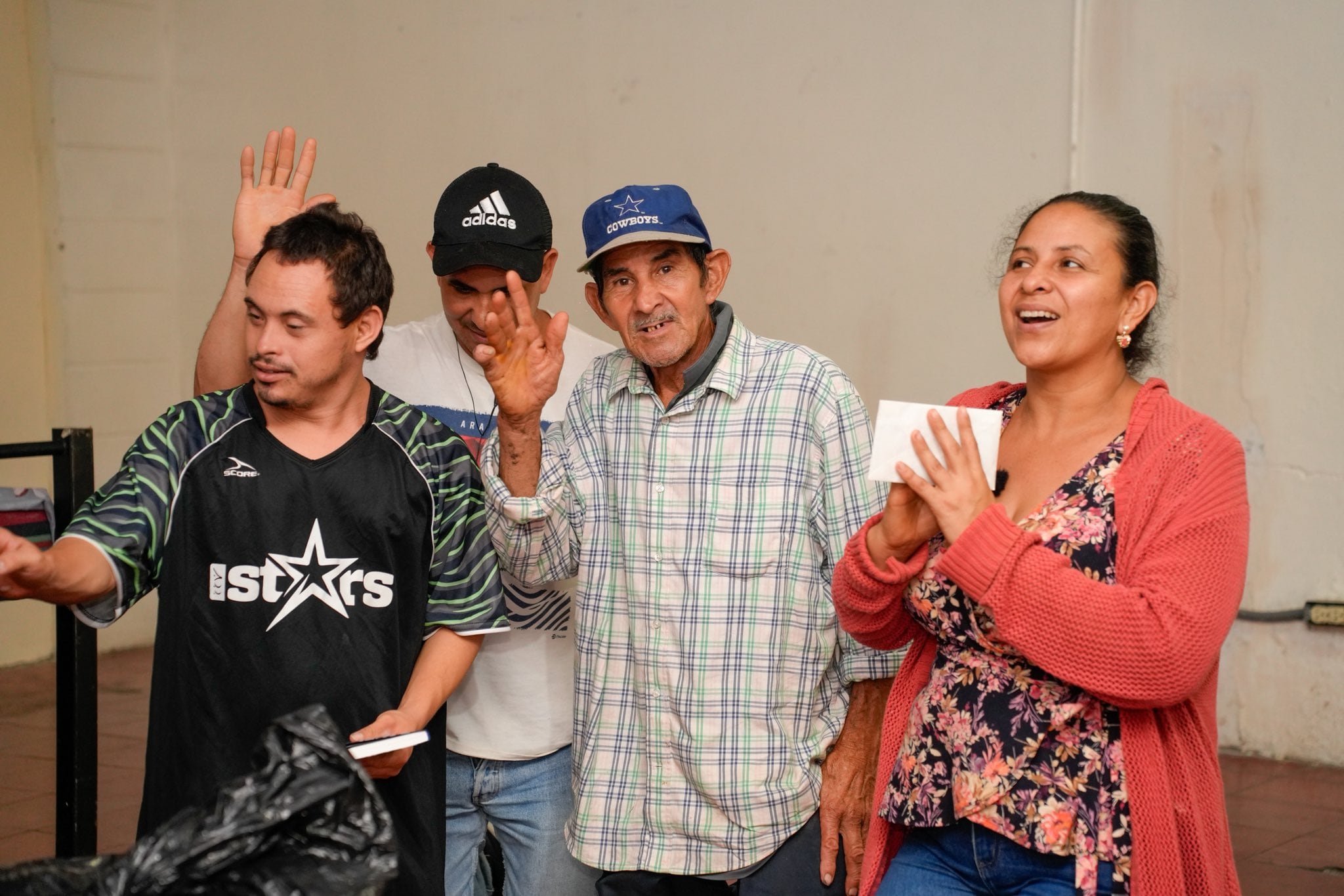 Carlos Humberto Morazán, un hondureño con síndrome de Down reportado como desaparecido, se reencontró con su familia en El Salvador. (Cortesía: PNC de El Salvador)