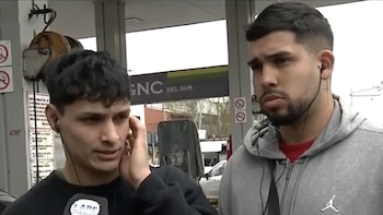 Pactaron vender 13 celulares en una estación de servicio de Lanús y les robaron