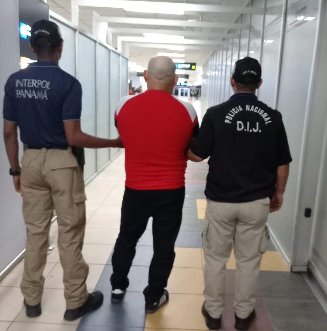 El ciudadano cubano fue detenido en el Aeropuerto Internacional de Tocumen. Tomado del MP