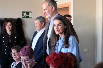 Los reyes Felipe y Letizia visitan Entrevías (Europa Press)