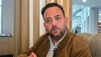 Dimite el alcalde de La